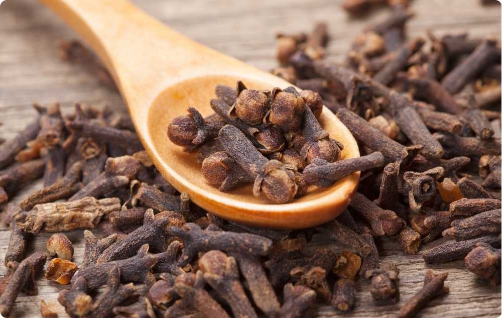 La ce ajută uleiul Esențial de Cuișoare?