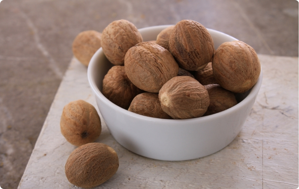 La ce ajută uleiul Esențial de Nucșoară?